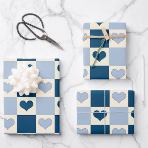 Schachbrett-Herzen in Dunkelblau, Hellblau und Geschenkpapier Set