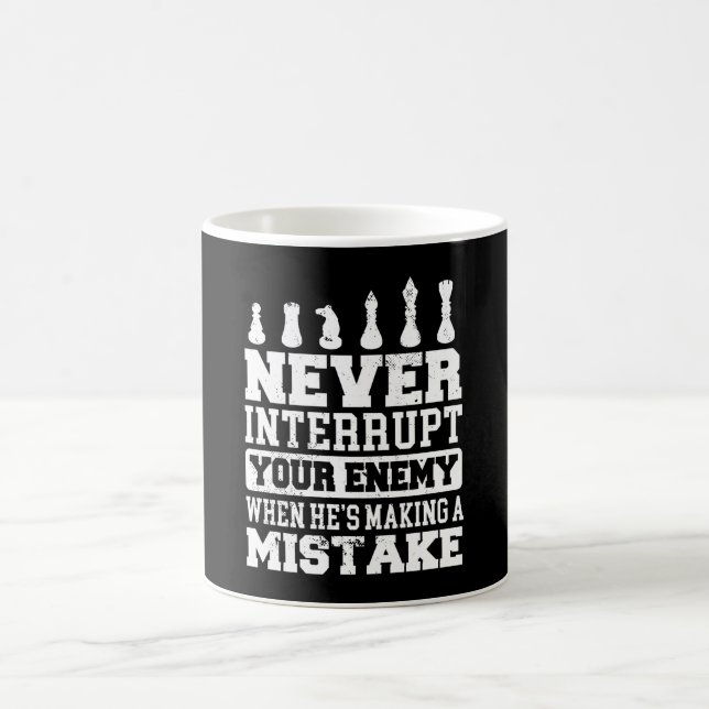 Schachdesign mit Schachbrett für Schachspieler Kaffeetasse (Mittel)
