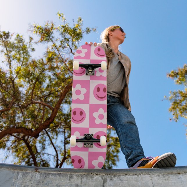 Schachte Blume und fröhliche Gesichter rosa Skateboard (Außenbereich 1)