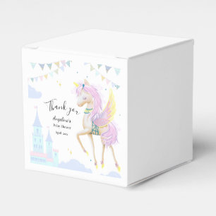 Schachtel für eine Babydusche mit Einhorn. Geschenkschachtel
