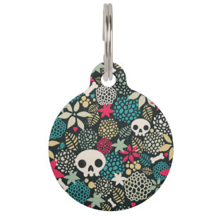 Schädel in Blume Haustiermarke