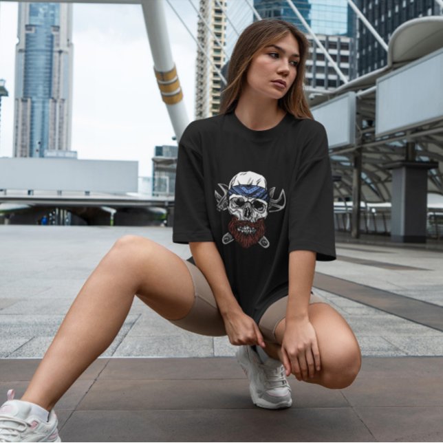 Schädel mit Bart T-Shirt (Von Creator hochgeladen)