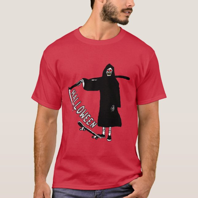 Schädel mit Skateboard, der den Halloween hält T-Shirt (Vorderseite)