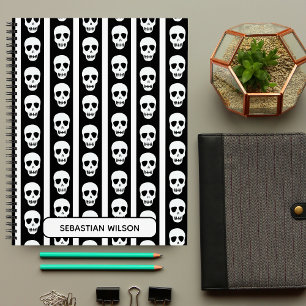 Schädel-Monogramm im Schwarz-Weiß-Halloween-Muster Notizbuch