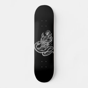 Schädel - Teufelsköpfe mit Schlange Skateboard