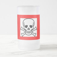 Schädel und Knochen Tasse Bier