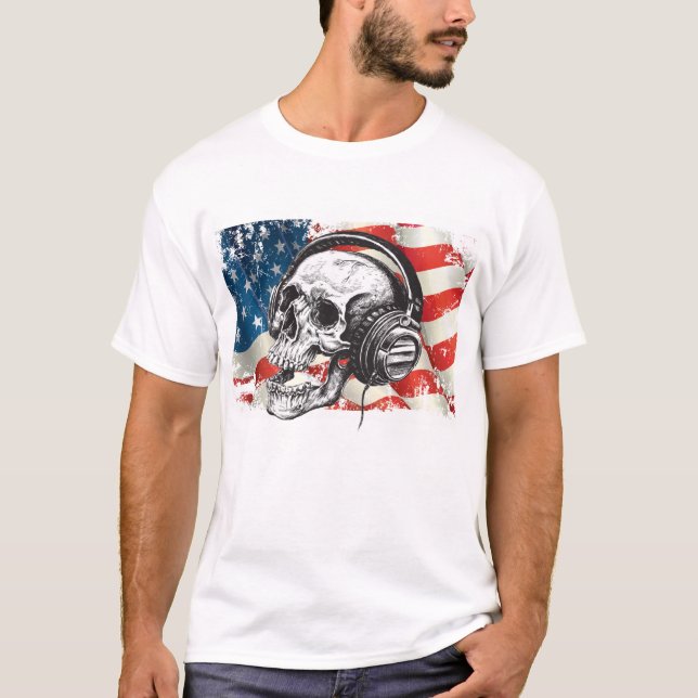 Schädel und Kopfhörer/amerikanische Flagge T-Shirt (Vorderseite)