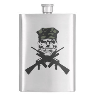 Schädelkopf mit crossguns flachmann