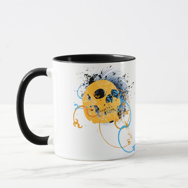 Schädeln. Verdrehte Pfeile. Tasse (Links)