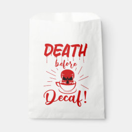 Schädeltod vor Zehnkampf-Skelettkaffee rot Geschenktütchen