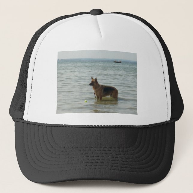 Schäferhund am Strand Truckerkappe (Vorderseite)
