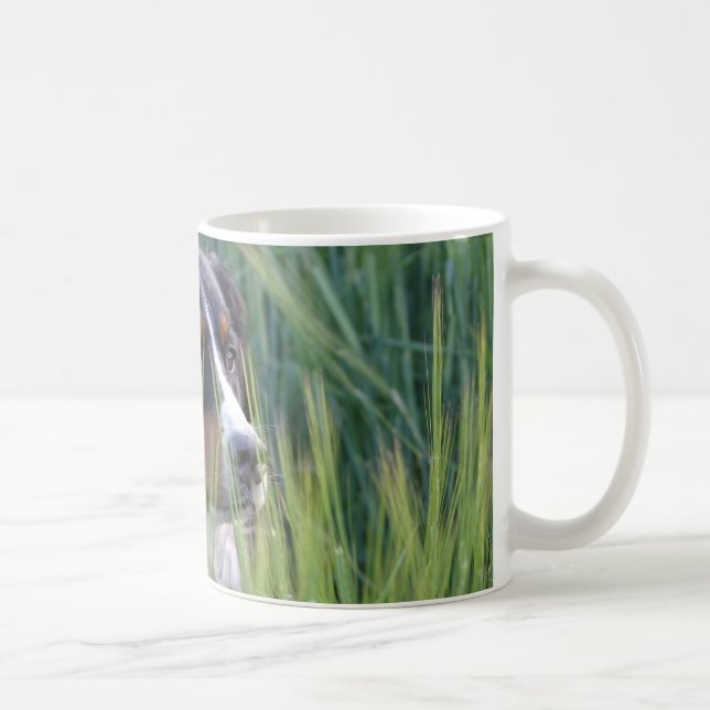 Schafhund im Gras Tasse (Rechts)