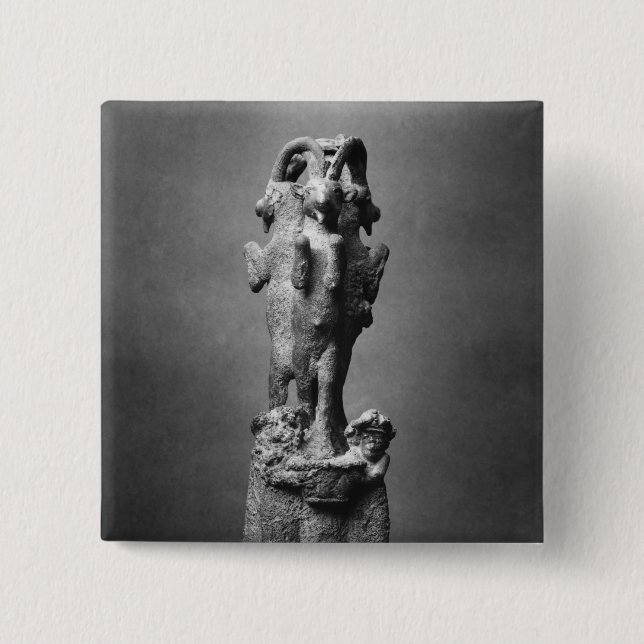 Schalenstand gebildet von drei Steinböcken Button (Vorderseite)