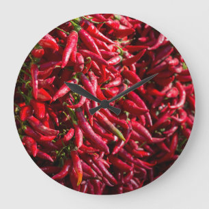 Scharfe rote Chili in der Stadt Kalocsa Große Wanduhr
