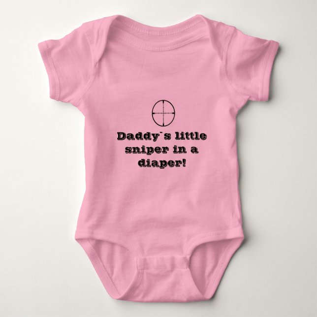 "Scharfschütze in einer Windel" Baby wachsen Baby Strampler (Vorderseite)
