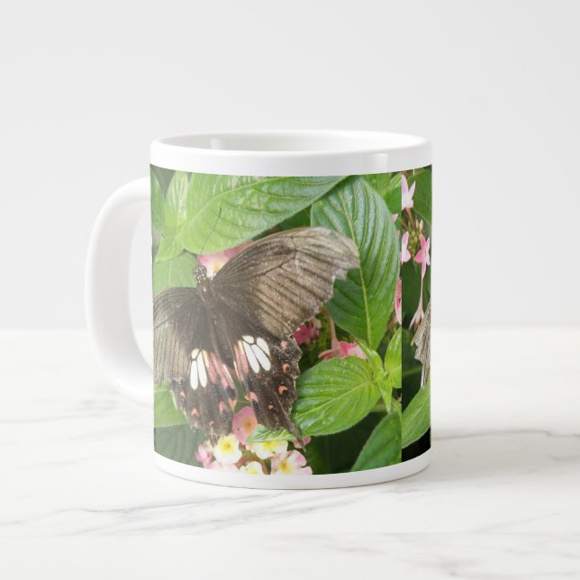 Scharlachrotes Frack Schmetterling Makro Tasse (Vorderseite Links)