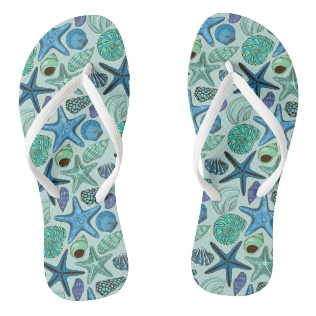 Schatten der blauen Seashells und des Flip Flops (Fußbett)