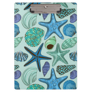 Schatten der blauen Seashells und des Klemmbrett