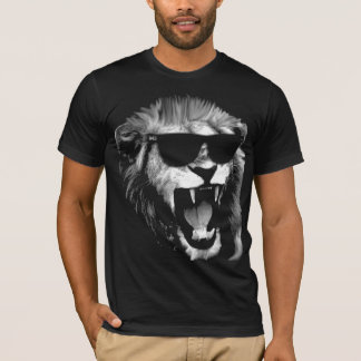Schattiger Löwe T-Shirt