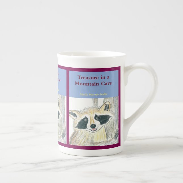 Schatz in der Tasse eines Gebirgskids (Rechts)