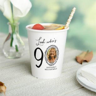 Schau mal, wer ist 90! Foto 90. Geburtstag Pappbecher
