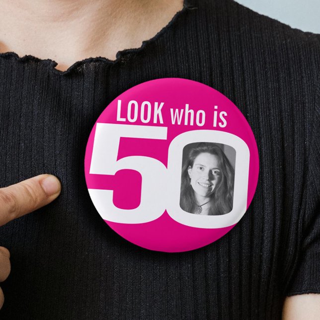 Schau, wer 50 Foto heiß rosa weiß ist Button (Von Creator hochgeladen)