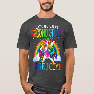 Schauen Sie sich die zweite Klasse an, hier komme T-Shirt
