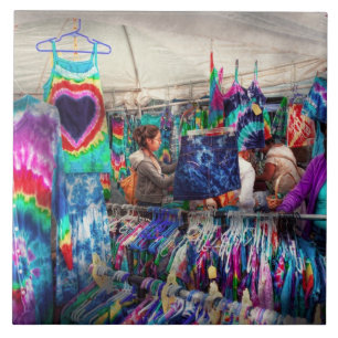 Schaufenster - Tie Dye ist zurück Fliese