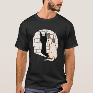 Schaukelnde Katze zeigt metallene Faust rockin Kit T-Shirt