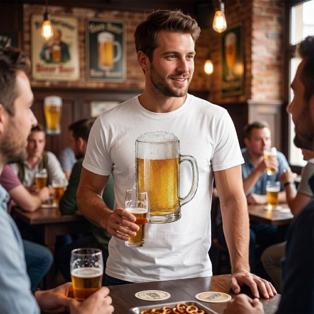 Schäumender kalter Bierkrug Trinker T-Shirt (Von Creator hochgeladen)