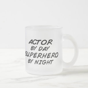 Schauspieler-Superheld bis zum Nacht Mattglastasse