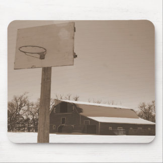 Scheune und Basketballkorb Sepiaton mousepad