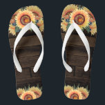 Scheunen-hölzernes Land-rustikale Flip Flops<br><div class="desc">Scheunen-hölzernes Land-drehen rustikale Maurer-Glas-Sonnenblume die Reinfälle um -,  die mit einem hölzernen Hintergrund und Sonnenblumen der rustikalen Scheune verziert werden. Gebrauch für Brautpartygeschenke,  Weihnachtsgeschenke und mehr.</div>