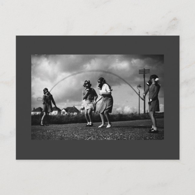 Scheußliche Gasmaske auf dem Sprungbrett für Kinde Postkarte (Vorderseite)