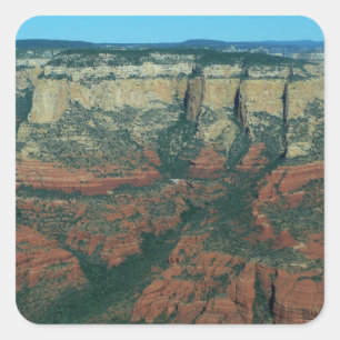 Schichten roter Felsen in Sedona Arizona Quadratischer Aufkleber