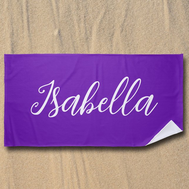 Schick lila personalisierter Name handgeschriebene Strandtuch (Von Creator hochgeladen)