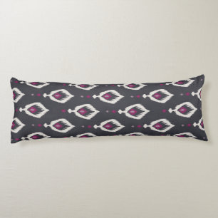 Schicke schwarze und violette Ikat-Stammesmuster Seitenschläferkissen