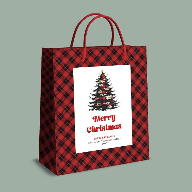 Schicker roter schwarzer karierter Weihnachtsbaum- Mittlere Geschenktüte (Chic red black plaid tree gift bag editable name)