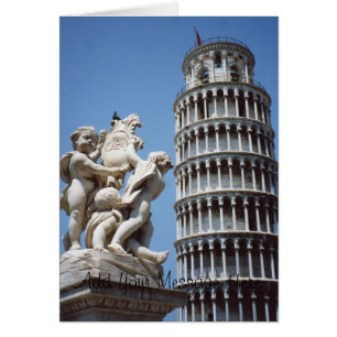 Schiefer Turm von Pisa mit Cherub Statue