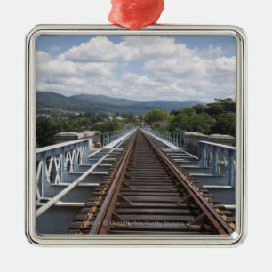 Schienenstränge auf Eiffel-Brücke Ornament Aus Metall