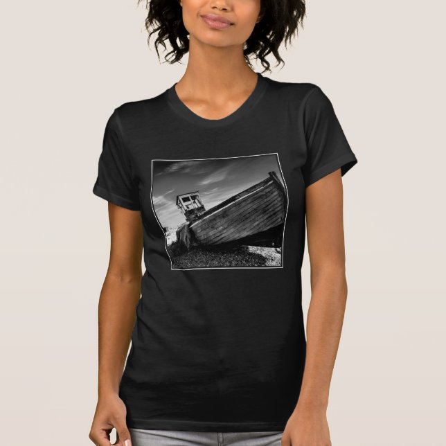 Schiff auf Dungeness Beach T-Shirt (Vorderseite)