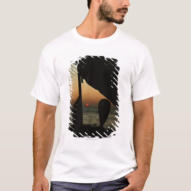Schiff T-Shirt (Vorderseite)