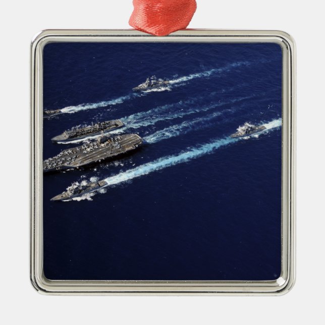 Schiffe der Abraham Lincoln Carrier Strike Group Ornament Aus Metall (Vorne)