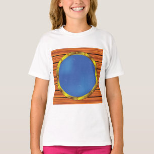 Schiffs Bullauge Fenster mit blauem Wasser T-Shirt