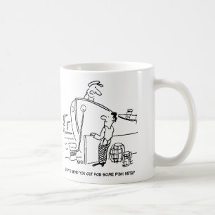 Schiffsführer bittet Besatzungsmitglied um Fischer Kaffeetasse