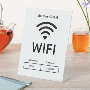 Schild für das WLAN-Passwort für Gäste auf einem S