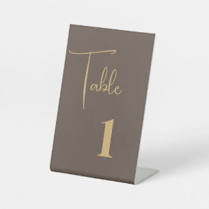 Schild für die Hochzeitkarte der Tischnummer