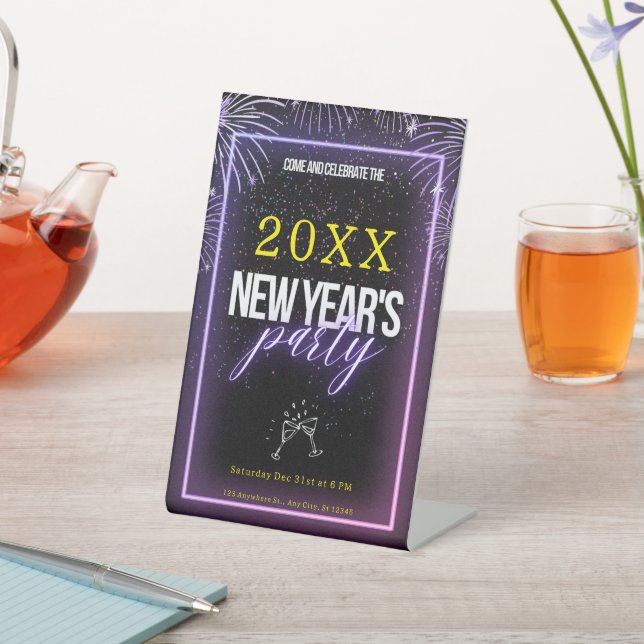 Schild "Pedestal" - Party "Neue Jahre" - Details h (In SItu)