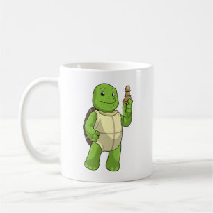 Schildkröte beim Schachspiel mit Schachfigur Bauer Kaffeetasse