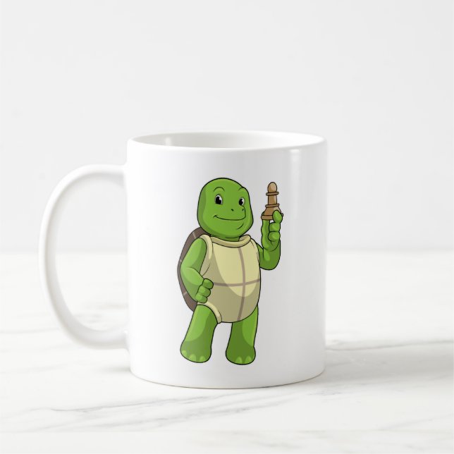 Schildkröte beim Schachspiel mit Schachfigur Bauer Kaffeetasse (Links)